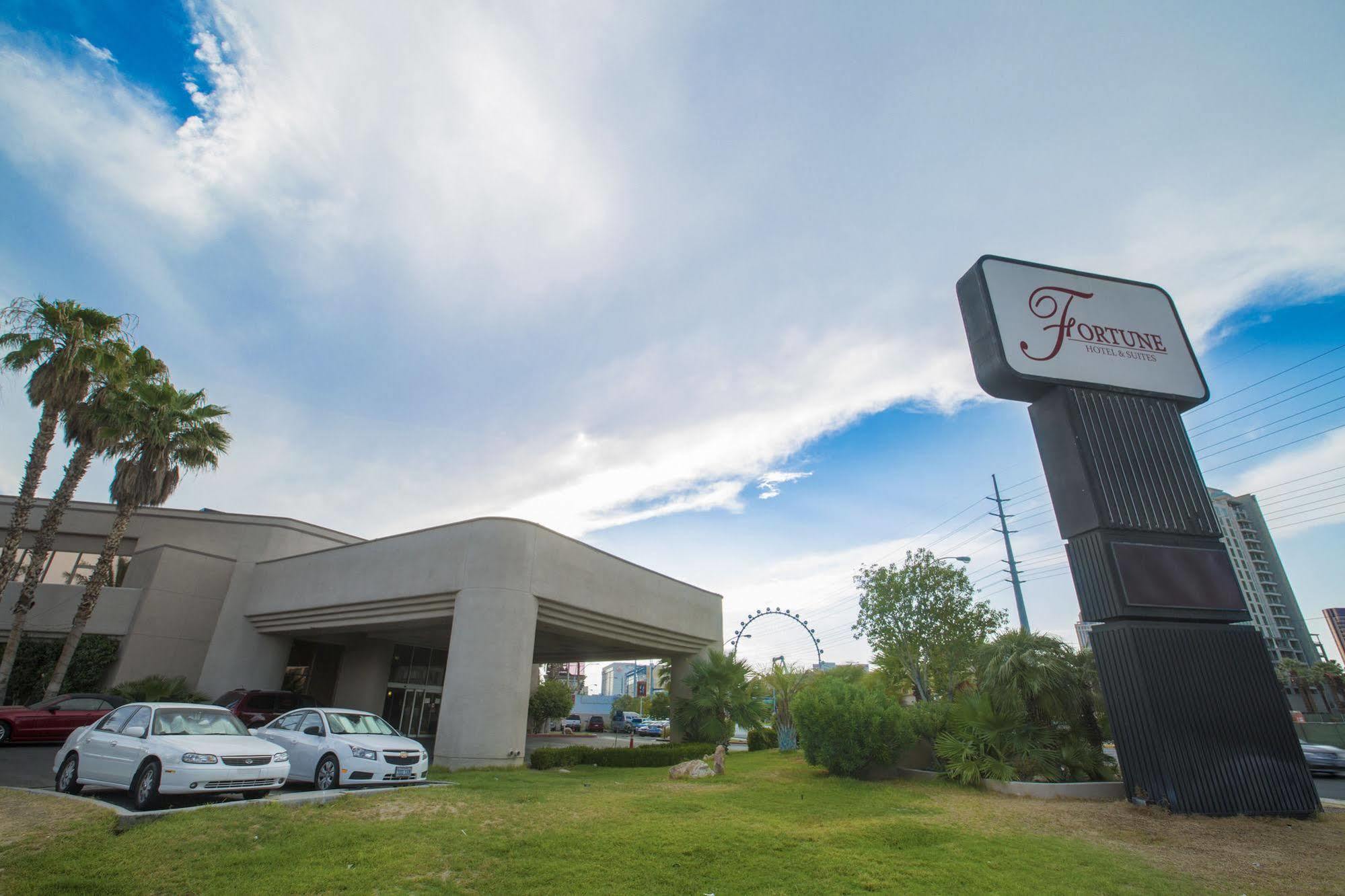 Ramada Las Vegas Hotel Exterior foto